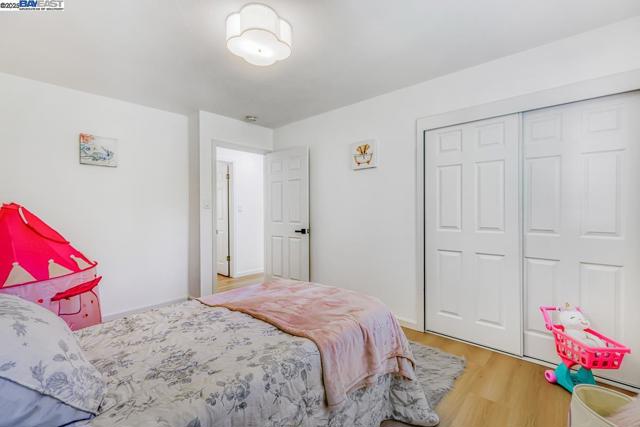 Image 32 of 58 For 1848 Trym St