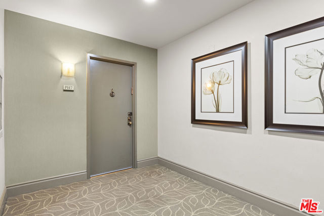 1506 S Bentley Avenue, Los Angeles CA: https://media.crmls.org/mediaz/9d7b76b4-0c1d-43a6-a513-d27104db5308.jpg