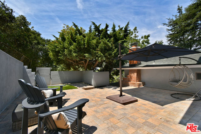 3471 Woodcliff Road, Sherman Oaks CA: https://media.crmls.org/mediaz/9d7c3133-c3e2-44ed-8fc5-89ac591e795e.jpg