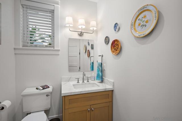 548 G Avenue, Coronado CA: https://media.crmls.org/mediaz/9d7cd01b-d208-4a3f-a54f-7495e189cca9.jpg