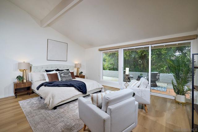2162 Caminito Circulo Sur, La Jolla CA: https://media.crmls.org/mediaz/9d7d7812-7a69-4817-847d-f4ed1063f1a8.jpg