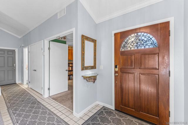 1363 Timberpond Dr, El Cajon CA: https://media.crmls.org/mediaz/9d7e02b7-4fb3-4624-b696-4c32d107da43.jpg