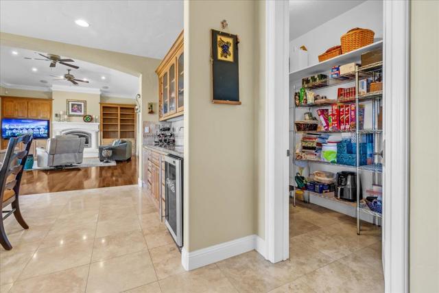4116 Ashford Circle, Hollister CA: https://media.crmls.org/mediaz/9d7ec419-5b4c-469e-a49e-0b706e913434.jpg