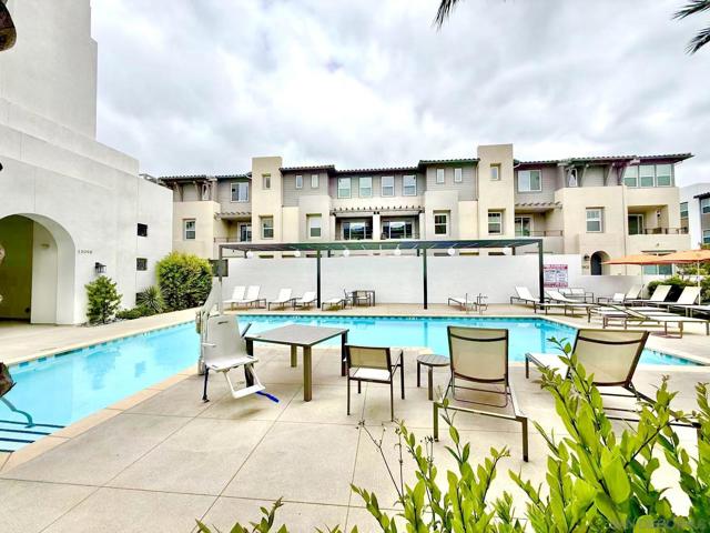 13004 Lumen Way, San Diego CA: https://media.crmls.org/mediaz/9d7fb7bb-777a-4078-9b9c-8ec39b993135.jpg