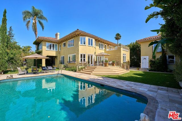 136 Fremont Place, Los Angeles CA: https://media.crmls.org/mediaz/9d7fee84-cc5d-4fa4-8192-60d135c4302a.jpg
