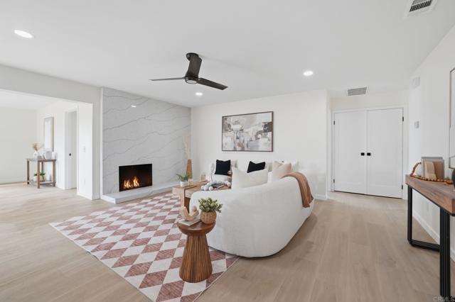 Detail Gallery Image 15 of 35 For 3296 via Bartolo, San Diego,  CA 92111 - 4 Beds | 3 Baths