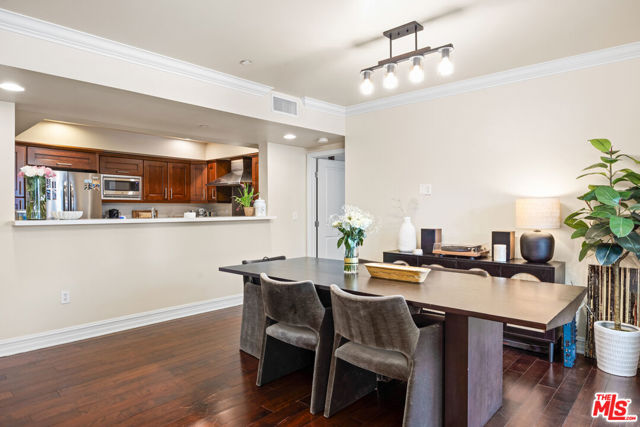 Drew Fenton | 951 Granville Avenue Los Angeles CA | MLS: 7445189 Drew Fenton | 951 Granville Avenue Los Angeles CA | MLS: 7445189