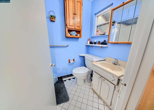 848 Linda Vista Street, San Jose CA: https://media.crmls.org/mediaz/9d82b34b-fa11-4f30-971a-35c77a9d46d7.jpg