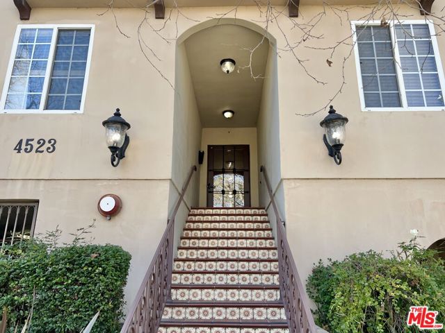 4523 Woodman Avenue, Sherman Oaks, California 91423, ,Multi-Family,For Sale,Woodman,25504293