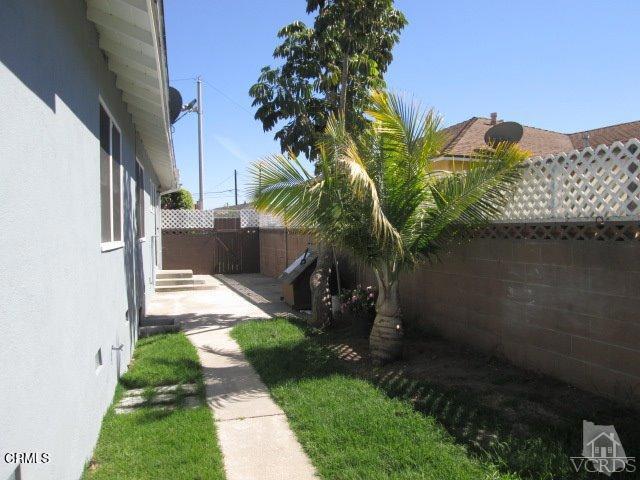 Detail Gallery Image 2 of 16 For 431 N M St, Oxnard,  CA 93030 - 2 Beds | 1 Baths