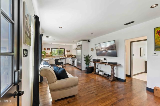 Detail Gallery Image 4 of 44 For 2636 Calle Real, Santa Barbara,  CA 93105 - 4 Beds | 3 Baths