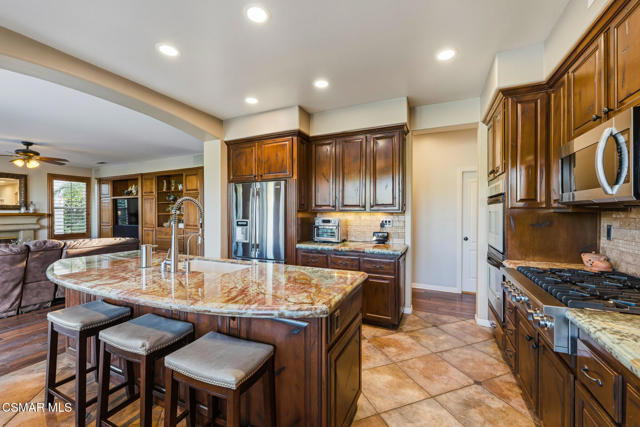 Image 27 of 51 For 490 Peter Place