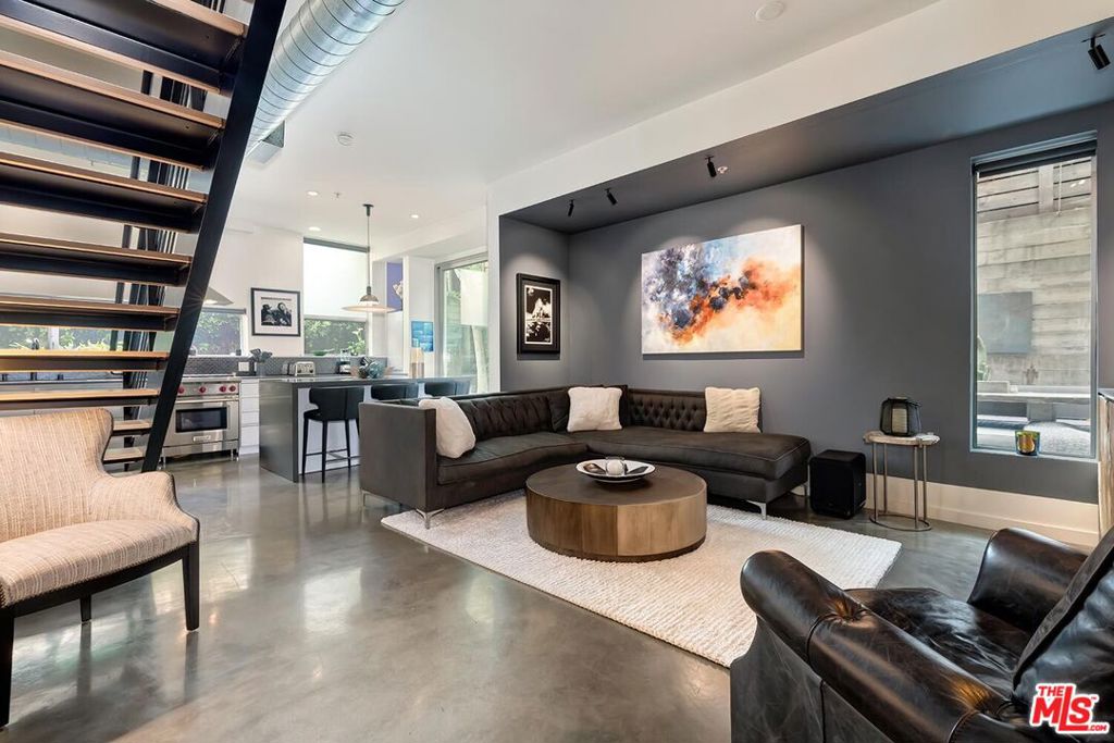 1137 Hacienda Place #104