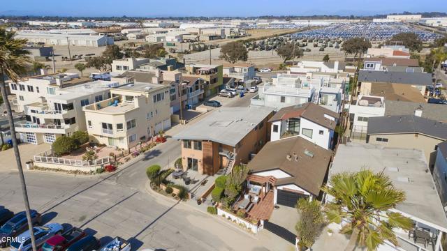 2924 Lakeshore Court, Oxnard CA: https://media.crmls.org/mediaz/9d85ca6a-3eed-41b4-b95d-4cba49be7c29.jpg