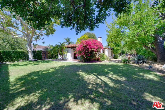 4832 Ben Avenue photo 2