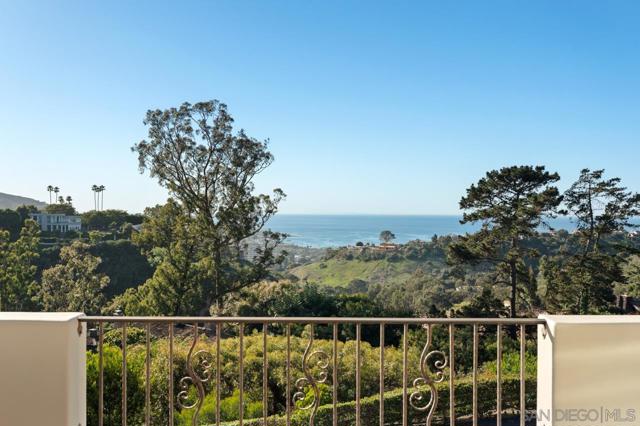 Image 52 of 69 For 8080 La Jolla Scenic Dr