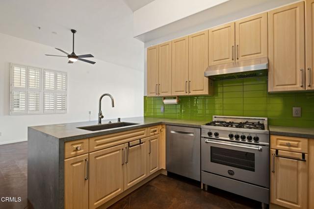 Detail Gallery Image 18 of 27 For 436 Poli St #202,  Ventura,  CA 93001 - 2 Beds | 2 Baths