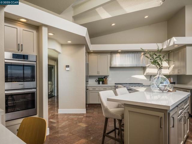 21 Deer Oaks Ct, Pleasanton CA: https://media.crmls.org/mediaz/9d86e9a2-389a-41c2-9d37-a6354f70f663.jpg