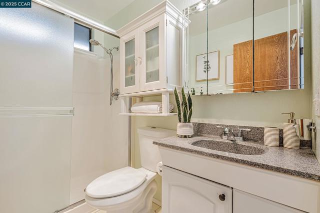 290 Olympian Way, Pacifica CA: https://media.crmls.org/mediaz/9d86f854-413b-477a-bf60-2f6898ac8323.jpg