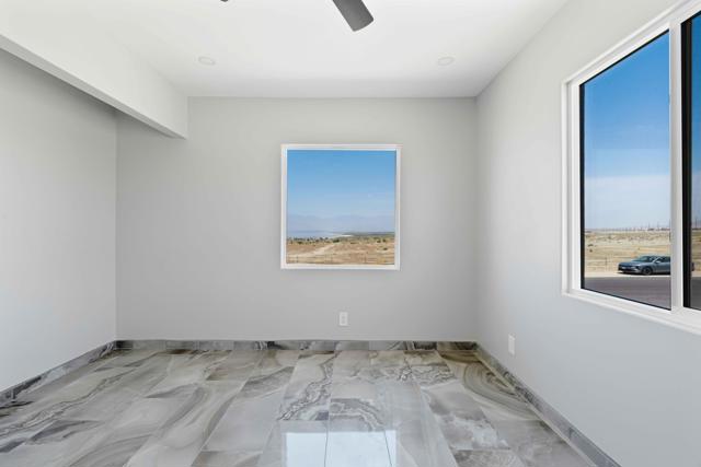 72420 Windlass Drive, Mecca CA: https://media.crmls.org/mediaz/9d871388-d9b3-4e5e-ad54-cb5e6c42d2a0.jpg