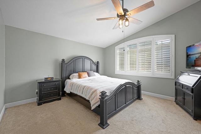 Image 23 of 47 For 13615 Braeswood