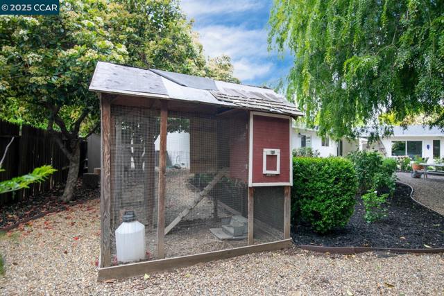 3115 Ebano Dr, Walnut Creek CA: https://media.crmls.org/mediaz/9d881e8d-0a76-4b30-b951-0e6ad588d0d2.jpg