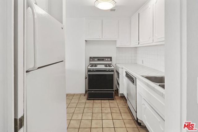 101 California Avenue, 505 photo 8