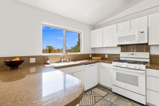 Image 12 of 25 For 31860 Neuma Drive