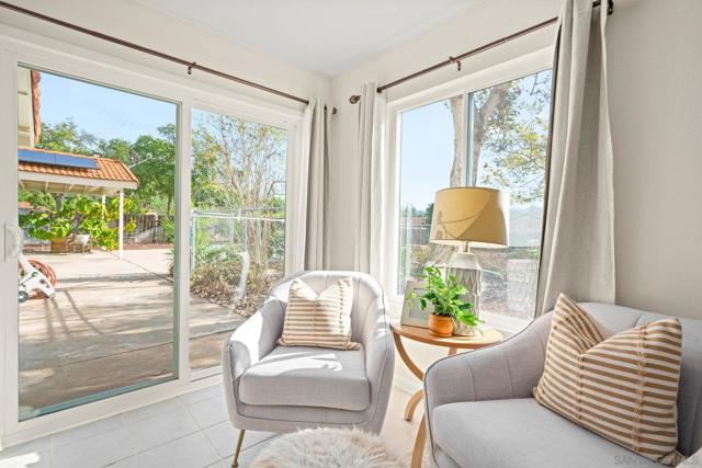 14105 Durhullen Dr, Poway CA: https://media.crmls.org/mediaz/9d8942f8-be6d-4e6c-a4fe-ea153865bf9f.jpg