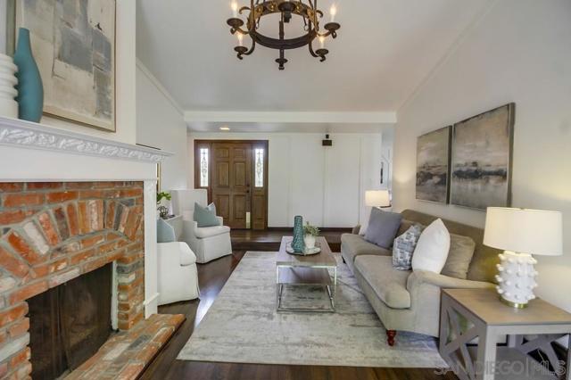 3886 Santa Cruz, San Diego CA: https://media.crmls.org/mediaz/9d8aa4ad-e7be-4329-94e8-5d85756146c4.jpg