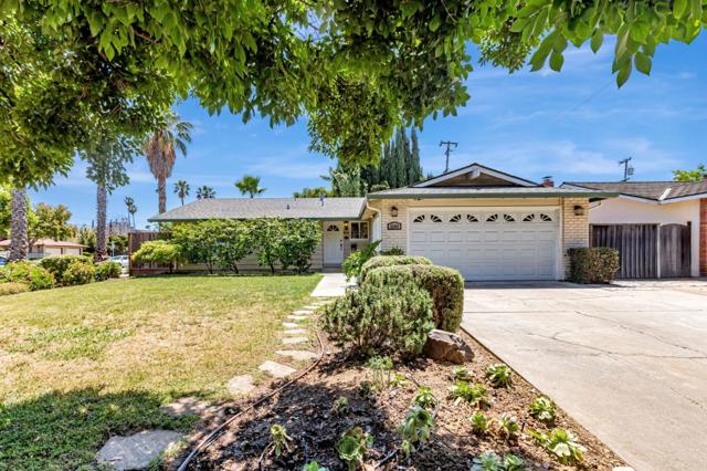 3308 Valley Forge Way, San Jose CA: https://media.crmls.org/mediaz/9d8b4502-fc20-42b4-92fc-5c6b182352c4.jpg