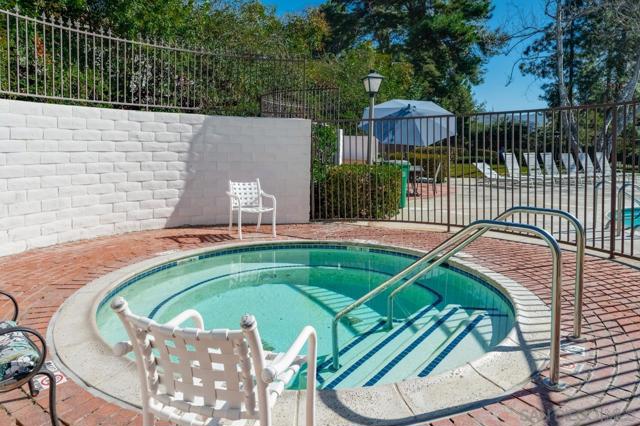 3113 Avenida Topanga, Carlsbad, California 92009, 2 Bedrooms Bedrooms, ,2 BathroomsBathrooms,Townhouse,For Sale,Avenida Topanga,250019952SD