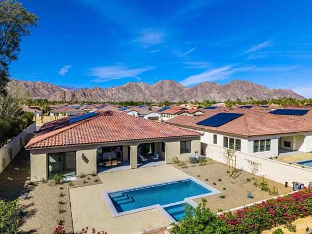 57685 Cherrywood Place, La Quinta CA: https://media.crmls.org/mediaz/9d8cb6a9-4d35-4940-8f42-62b6f6311454.jpg