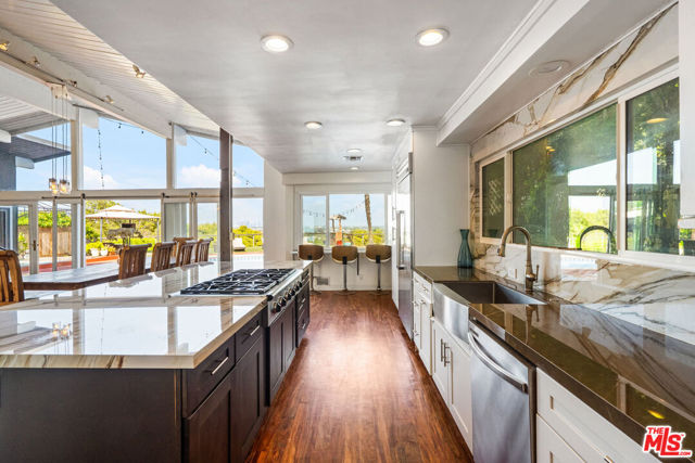 2838 Medill Place, Los Angeles CA: https://media.crmls.org/mediaz/9d8d9a78-0337-4e14-8d30-7c77a2a388d9.jpg