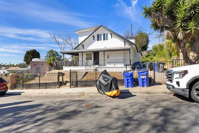 Detail Gallery Image 2 of 26 For 402 8 Olivewood, San Diego,  CA 92113 - – Beds | – Baths