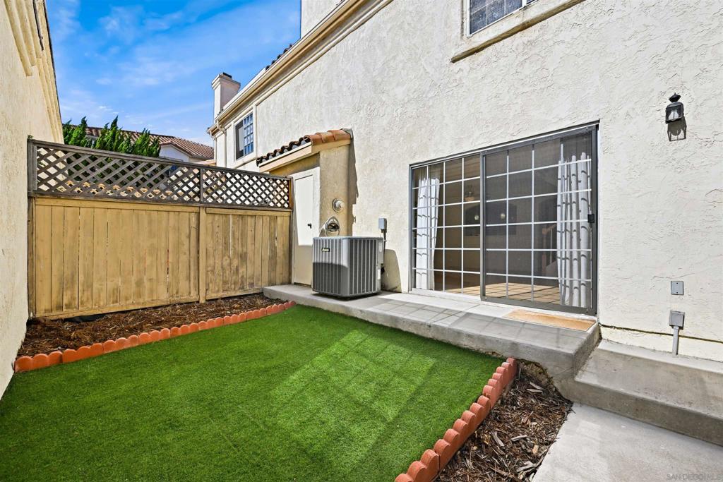 MLS #250042122SD image #17