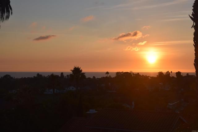 1518 Bella Vista, Encinitas CA: https://media.crmls.org/mediaz/9d8fd831-b0c5-447a-a087-23603f7fef23.jpg