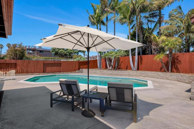 Detail Gallery Image 13 of 46 For 1541 Lauralynn Pl, Oceanside,  CA 92054 - 3 Beds | 2/1 Baths