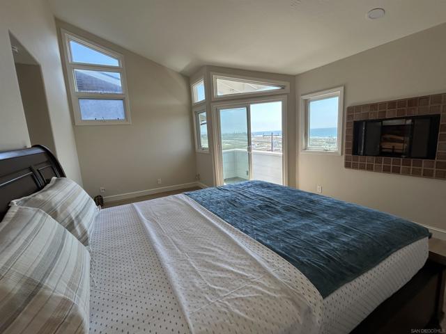 2510 MONTGOMERY AVE, Cardiff by the Sea CA: https://media.crmls.org/mediaz/9d938bbd-8ed3-4b0e-a7f6-13422fb5ba44.jpg