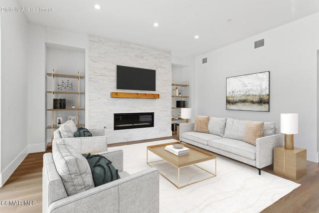 295 Toyon Court, Thousand Oaks CA: https://media.crmls.org/mediaz/9d93a3c8-1b79-40bf-9e4a-18976c6e80a7.jpg