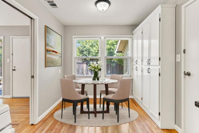 1638 Tyler Park Way, Mountain View CA: https://media.crmls.org/mediaz/9d94e098-fffd-47e4-956e-a582eb78c6b4.jpg
