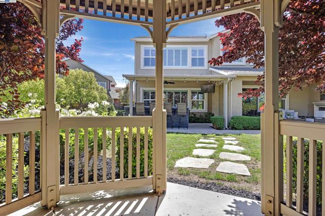 3838 Santa Fe Lane, Tracy CA: https://media.crmls.org/mediaz/9d959122-30a6-404c-a6e2-97e43c292de8.jpg