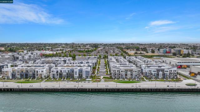2816 Cathwood Lane, Alameda CA: https://media.crmls.org/mediaz/9d9789ca-89d3-4ee3-b73a-e24da5fead5b.jpg