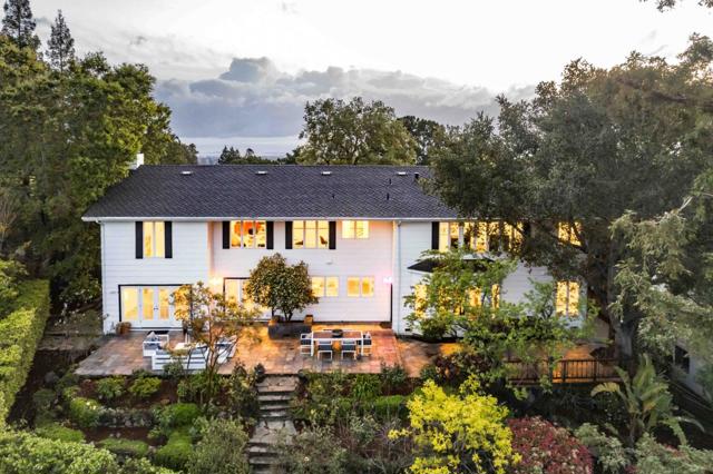 1045 Lassen Drive, Menlo Park CA: https://media.crmls.org/mediaz/9d97b8ac-4ec2-4f52-bece-96b688157b3e.jpg