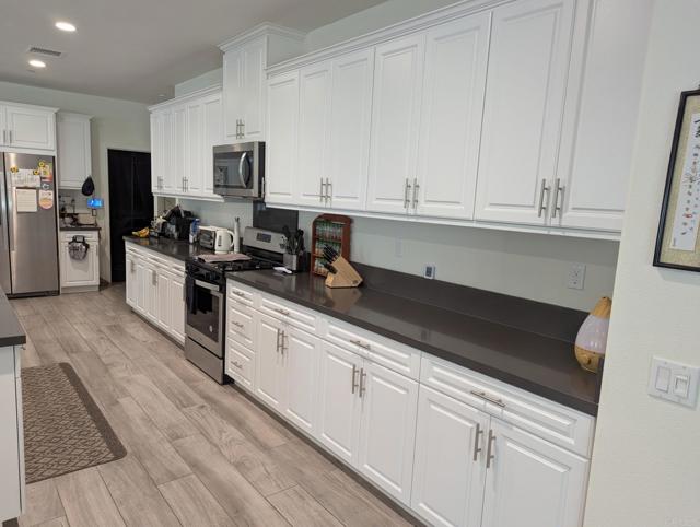 34885 Heartland Lane, Murrieta CA: https://media.crmls.org/mediaz/9d97f861-1415-4a11-a7ed-9b616ce32bf0.jpg
