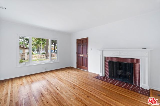 9620 Braddock Drive, Culver City CA: https://media.crmls.org/mediaz/9d98deb2-748b-4f22-a4b8-5a4f778882e0.jpg
