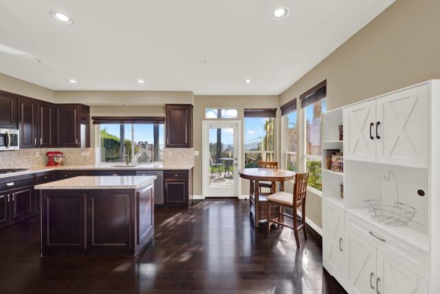 Detail Gallery Image 15 of 74 For 2223 Rock View Glen, Escondido,  CA 92026 - 4 Beds | 2/1 Baths