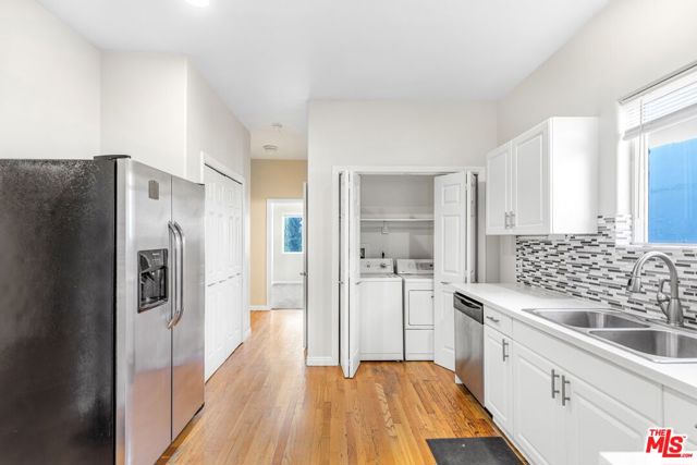 1073 S Mansfield Avenue, Los Angeles CA: https://media.crmls.org/mediaz/9d9b9cd0-0ede-42bd-8576-2c9404d9b2be.jpg