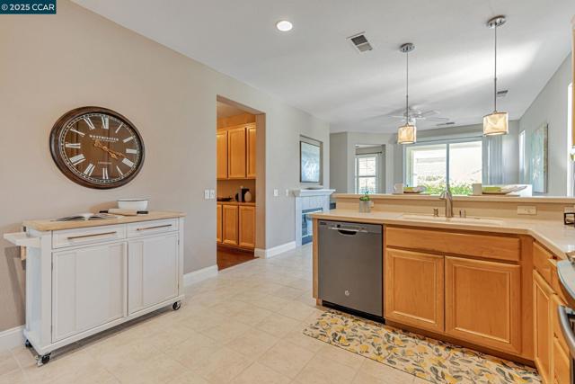 631 Baldwin Drive, Brentwood CA: https://media.crmls.org/mediaz/9d9d8e4d-b7b2-4ca8-a47b-fb49abae1dd2.jpg
