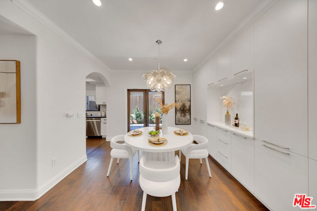 2449 Oswego Street, Pasadena CA: https://media.crmls.org/mediaz/9d9d9c9b-28bc-48b3-9440-f49d3ffa33af.jpg